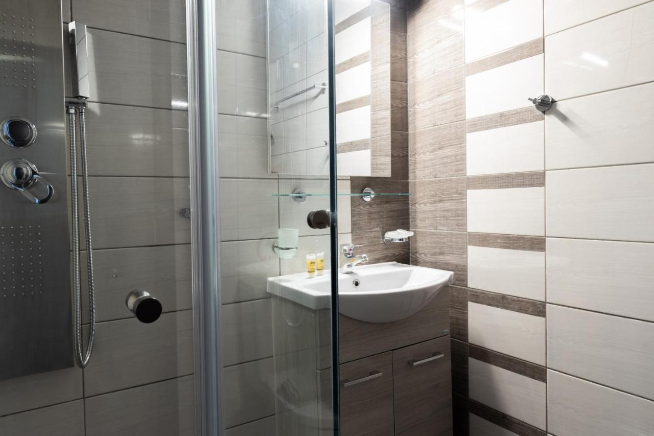 Modern Apt In Glyfada A Breath Away From The Sea - The View Athene Buitenkant foto
